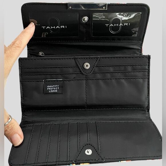 Tahari Trifold Long Wallet RFID Vegan Leather Floral NEW - Picture 5 of 8
